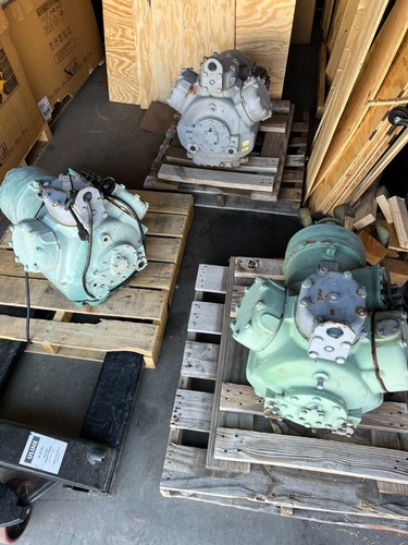 Lot carlyle compressor - of,